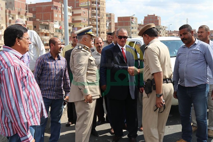 بالفيديو والصور.. محافظ كفر الشيخ يوجه بسرعة إنهاء أعمال الإنارة بكورنيش الزاوية