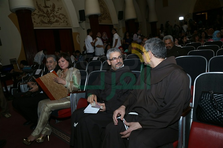 بالصور.. بدء ندوة مسلسل "حلاوة الدنيا" بالمركز الكاثوليكي بوسط البلد بالصور.. بدء ندوة مسلسل "حلاوة الدنيا" بالمركز الكاثوليكي بوسط البلد
