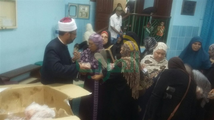 أوقاف الإسكندرية توزع 2300 كيلو  من اللحوم على الأسر الأكثر احتياجا "