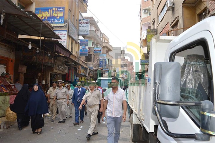 بالصور..مدير أمن كفر الشيخ يقود حملة لاعادة الانضباط للشارع الكفراوي