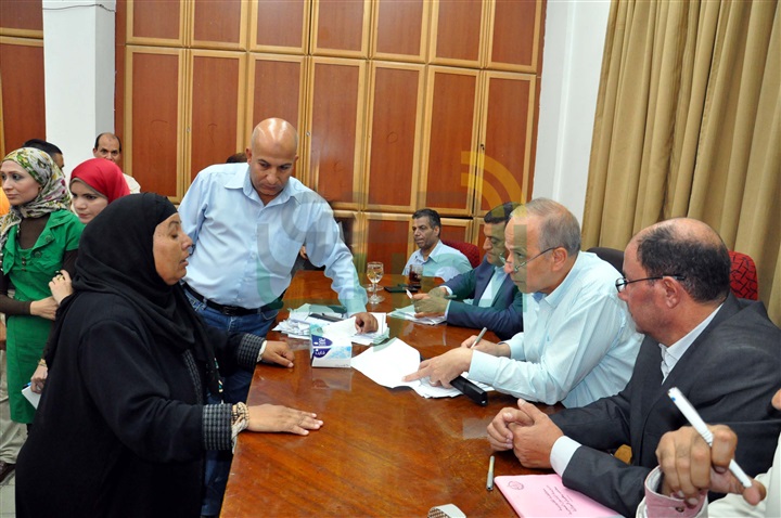 محافظ القليوبية يعطى تعليمات لرؤساء المدن بسرعة حل مشاكل المواطنين 