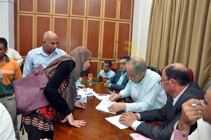 محافظ القليوبية يعطى تعليمات لرؤساء المدن بسرعة حل مشاكل المواطنين 