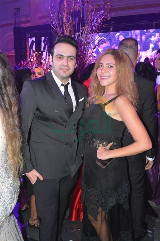 بالصور.. حماقي يشعل زفاف ابنة "ممدوح موسى"