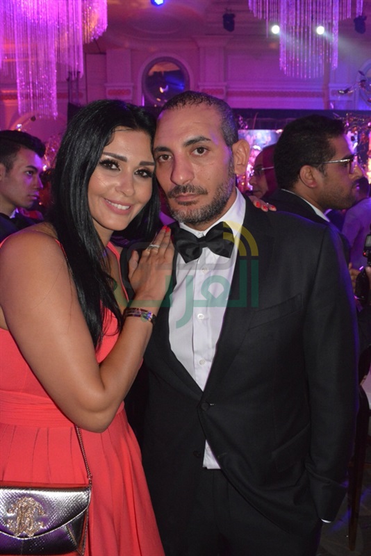 بالصور.. حماقي يشعل زفاف ابنة "ممدوح موسى"