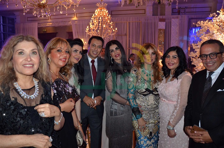 بالصور.. عمرو دياب ونيكول سابا يشعلان زفاف "يارا الزمتي" و"مصطفى إدريس" بالصور.. عمرو دياب ونيكول سابا يشعلان زفاف "يارا الزمتي" و"مصطفى إدريس"