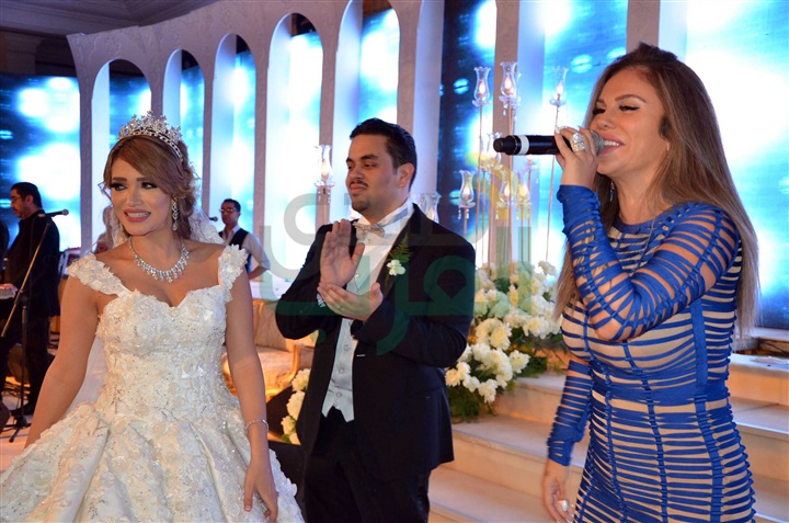 بالصور.. عمرو دياب ونيكول سابا يشعلان زفاف "يارا الزمتي" و"مصطفى إدريس" بالصور.. عمرو دياب ونيكول سابا يشعلان زفاف "يارا الزمتي" و"مصطفى إدريس"