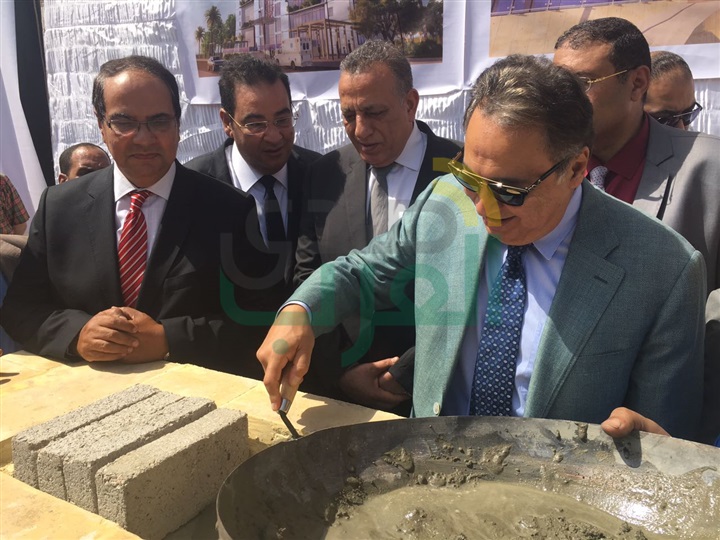 بالصور.. وزير الصحة يضع حجر الأساس لمعهد الكبد الجديد بإمبابة