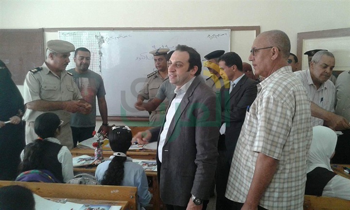 بالصور... "أمن كفر الشيخ" توزع الهدايا والأدوات المدرسية على طلاب "هدي شعراوي "