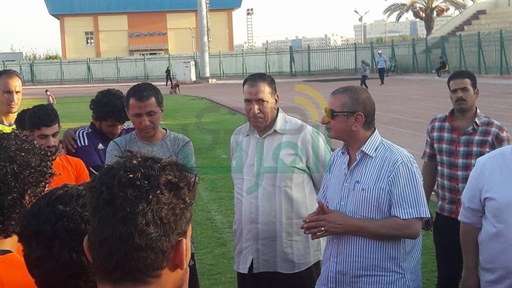 بالصور.. محافظ كفر الشيخ يحفز لاعبي الفريق الكروي قبل مواجهة حرس الحدود