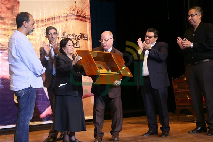 النمنم يكرم اسم الراحل محفوظ عبدالرحمن بالمسرح القومي النمنم يكرم اسم الراحل محفوظ عبدالرحمن بالمسرح القومي