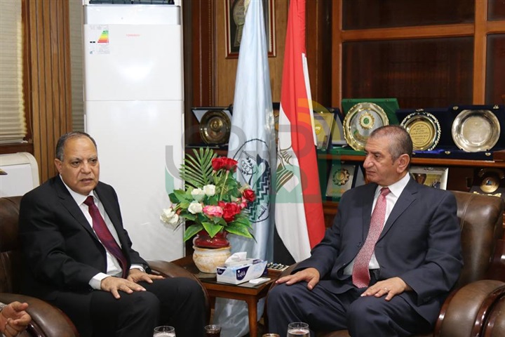 بالصور.. محافظ كفر الشيخ ومدير الأمن يناقشان عددًا من القضايا الهامة
