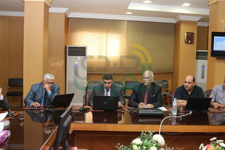 بالصور.. محافظ كفر الشيخ يبحث تنمية الثروة السمكية ببحيرة البرلس