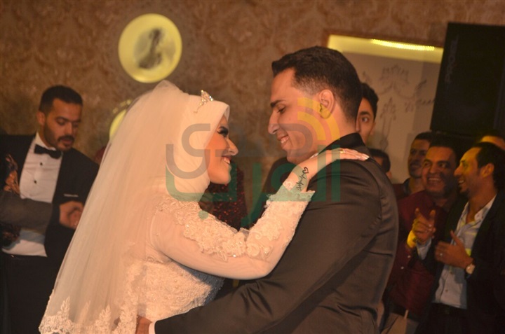 بالصور.. نجوم الأغنية يحتفلون بزفاف الشاعر أيمن عز بالصور.. نجوم الأغنية يحتفلون بزفاف الشاعر أيمن عز