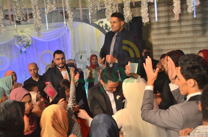 بالصور.. نجوم الأغنية يحتفلون بزفاف الشاعر أيمن عز بالصور.. نجوم الأغنية يحتفلون بزفاف الشاعر أيمن عز