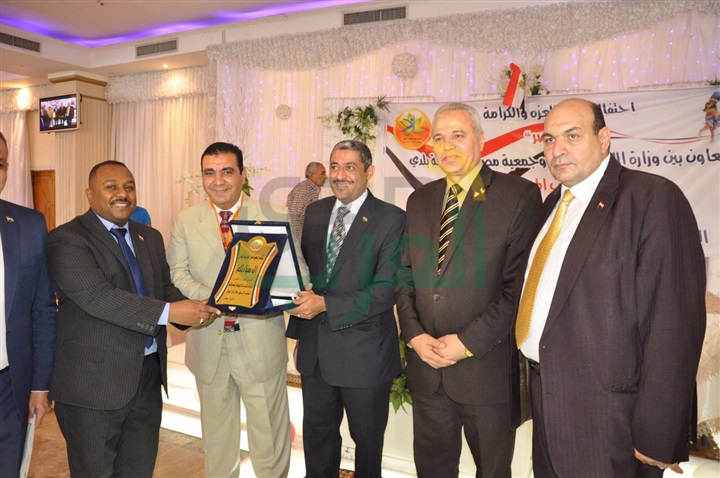 بالصور.. احتفالية كبرى لتكريم أبطال حرب أكتوبر