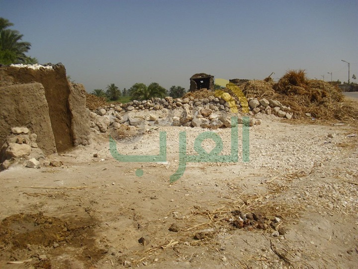 بالصور.. أشهر قرى صناعة الجير بالخط الغربي في قنا