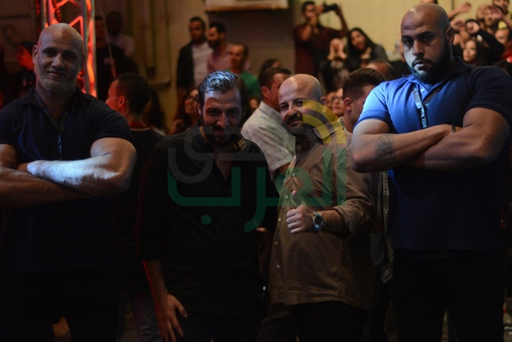 بالصور.. كايروكي وناتالي سابا يشعلان حفل الجامعة الكندية