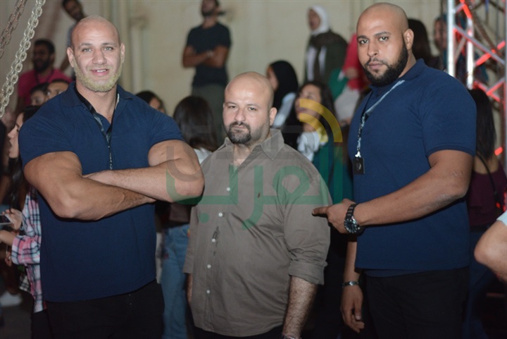 بالصور.. كايروكي وناتالي سابا يشعلان حفل الجامعة الكندية