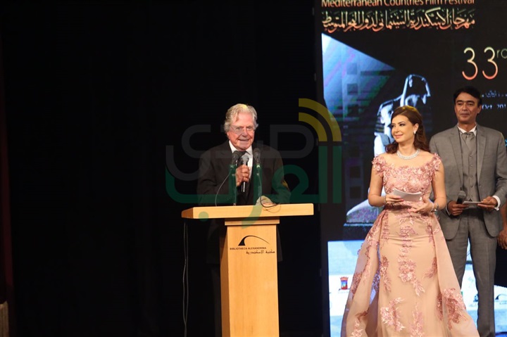 بكاء حسين فهمى بسبب فقدانه محمود عبد العزيز ونور الشريف