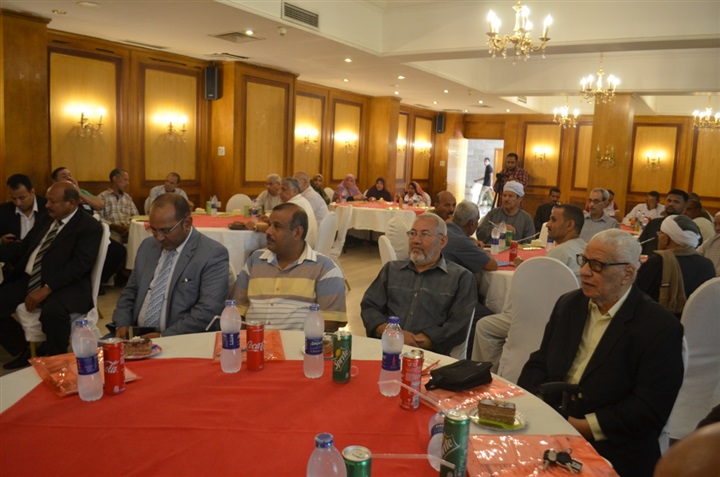 محافظ قنا يشهد المؤتمر التعاوني " تحيا مصر "