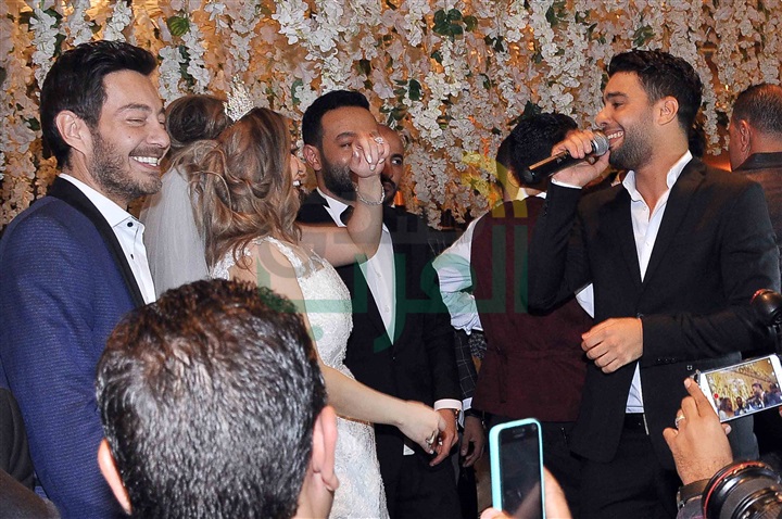 بالصور.. جنات ورامي جمال ودياب يشعلون زفاف "تامر عاشور" بالصور.. جنات ورامي جمال ودياب يشعلون زفاف "تامر عاشور"