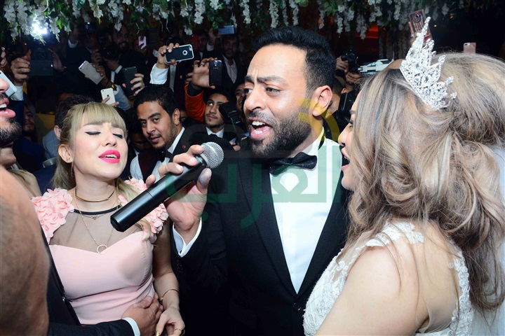 بالصور.. جنات ورامي جمال ودياب يشعلون زفاف "تامر عاشور" بالصور.. جنات ورامي جمال ودياب يشعلون زفاف "تامر عاشور"