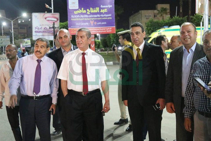 بالصور...محافظ كفر الشيخ يشارك الجماهير فرحة الصعود لكأس العالم