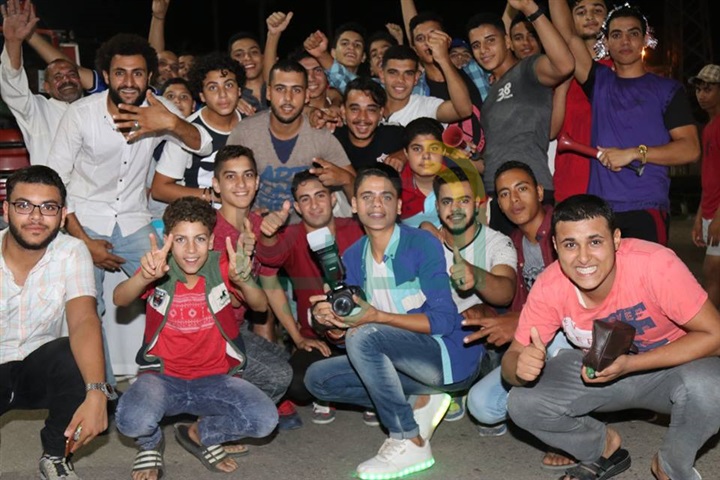 بالصور...محافظ كفر الشيخ يشارك الجماهير فرحة الصعود لكأس العالم