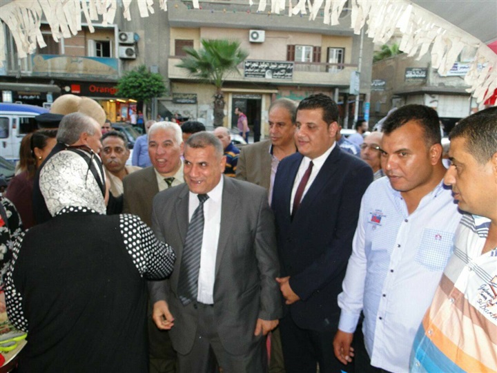 "اسمعونا" توزع 500 شنطة مدرسية بالبحيرة