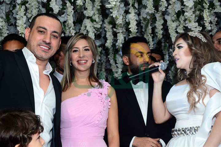 بالصور.. جنات ورامي جمال ودياب يشعلون زفاف "تامر عاشور" بالصور.. جنات ورامي جمال ودياب يشعلون زفاف "تامر عاشور"