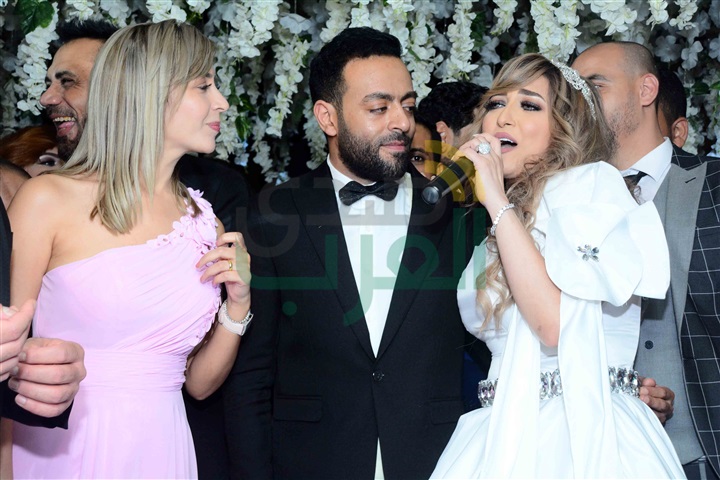 بالصور.. جنات ورامي جمال ودياب يشعلون زفاف "تامر عاشور" بالصور.. جنات ورامي جمال ودياب يشعلون زفاف "تامر عاشور"