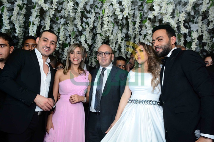 بالصور.. جنات ورامي جمال ودياب يشعلون زفاف "تامر عاشور" بالصور.. جنات ورامي جمال ودياب يشعلون زفاف "تامر عاشور"
