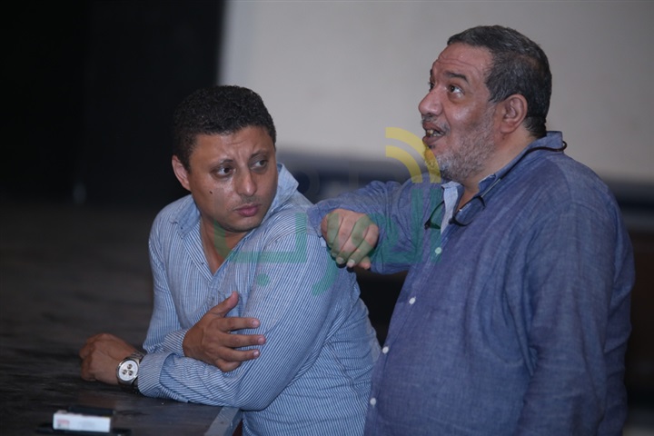 بالصور.. المخرج ياسر بدوي يواصل بروفات "إلعبي يا العاب"على مسرح الهوسابير بالصور.. المخرج ياسر بدوي يواصل بروفات "إلعبي يا العاب"على مسرح الهوسابير