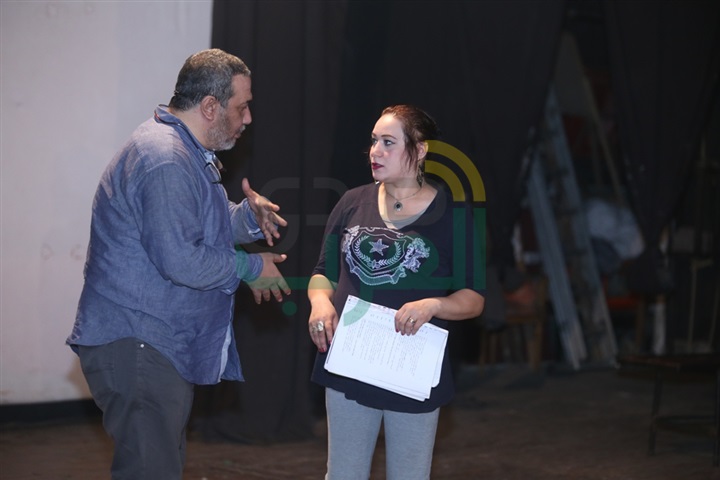 بالصور.. المخرج ياسر بدوي يواصل بروفات "إلعبي يا العاب"على مسرح الهوسابير بالصور.. المخرج ياسر بدوي يواصل بروفات "إلعبي يا العاب"على مسرح الهوسابير
