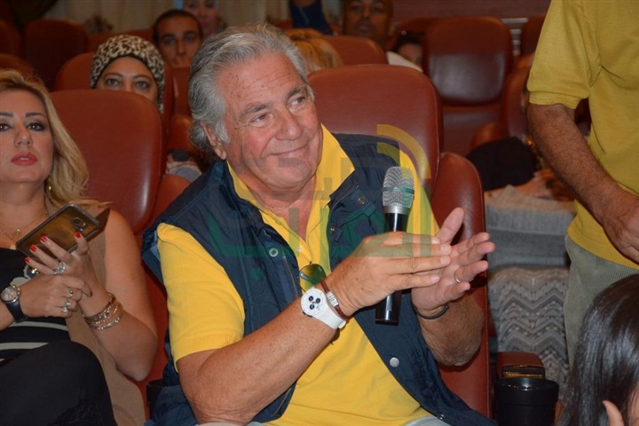 حسين فهمي: لابد من إعادة التفكير في صناعة السينما بدعم الدولة