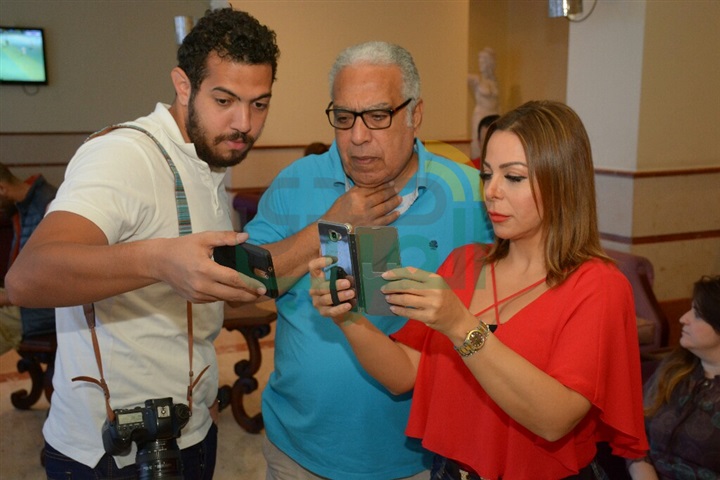 بالصور.. فنانو سوريا بمهرجان الإسكندرية يتابعون مباراة منتخبهم أمام أستراليا بالصور.. فنانو سوريا بمهرجان الإسكندرية يتابعون مباراة منتخبهم أمام أستراليا