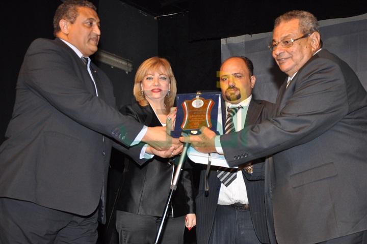 بالصور.. المهرجان الأول بالشباب تحيا الأمم تكرم أبطال أكتوبر وأبطال فيلم أسد سيناء بالصور.. المهرجان الأول بالشباب تحيا الأمم تكرم أبطال أكتوبر وأبطال فيلم أسد سيناء