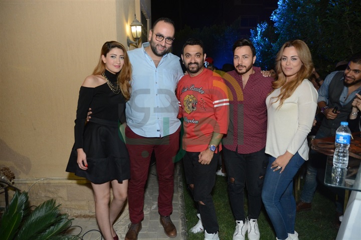 ‎‫بالصور.. زوجة كريم محسن تفاجئه وتحتفل بعيد ميلاده الـ٣٥ على طريقتها الخاصة