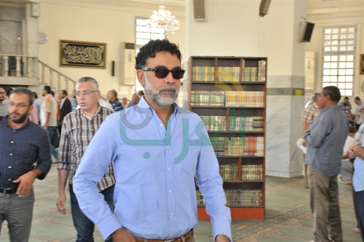 مصطفى قمر وعادل حسني وهاني خليفه فى وداع المخرج محمد راضي مصطفى قمر وعادل حسني وهاني خليفه فى وداع المخرج محمد راضي