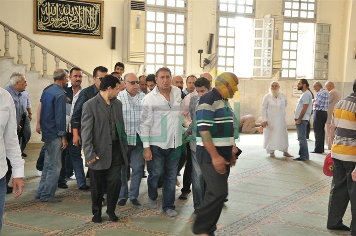 مصطفى قمر وعادل حسني وهاني خليفه فى وداع المخرج محمد راضي مصطفى قمر وعادل حسني وهاني خليفه فى وداع المخرج محمد راضي