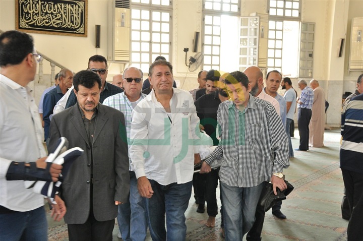 مصطفى قمر وعادل حسني وهاني خليفه فى وداع المخرج محمد راضي مصطفى قمر وعادل حسني وهاني خليفه فى وداع المخرج محمد راضي