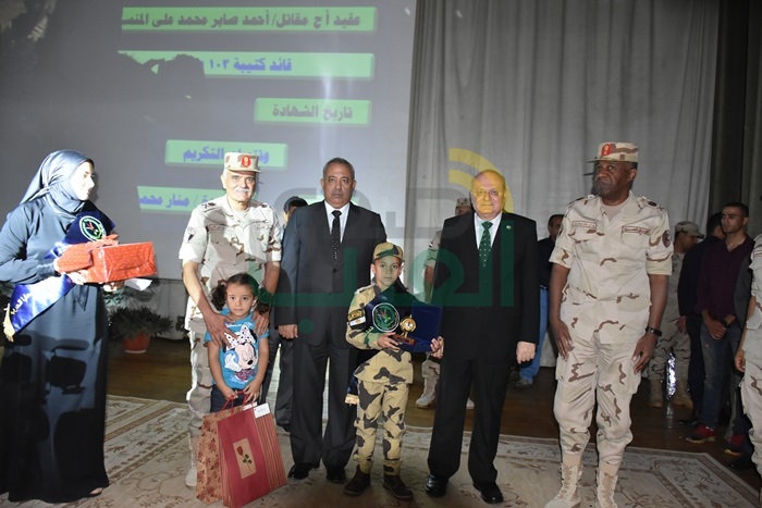محافظ الشرقية يشهد الندوة التثقيفية الثانية للقوات المسلحة بالجامعات المصرية