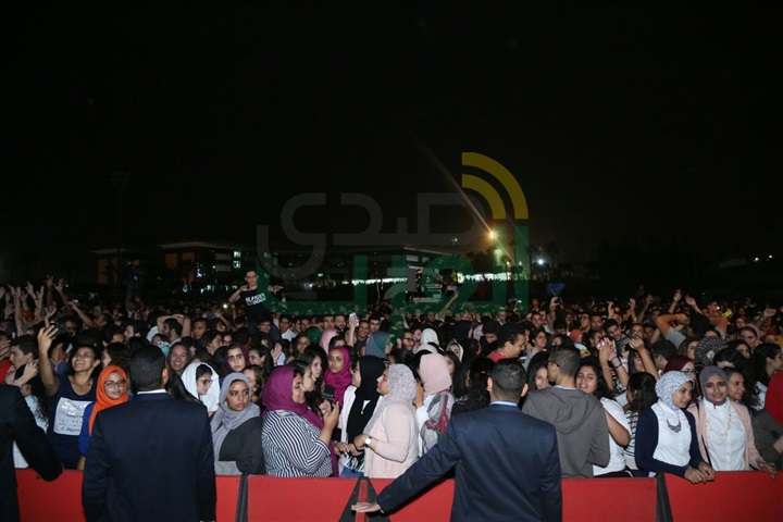 بالصور ... الآلاف طلاب الألمانية يتوافدون على حفل سميره سعيد والعسيلي بالصور ... الآلاف طلاب الألمانية يتوافدون على حفل سميره سعيد والعسيلي