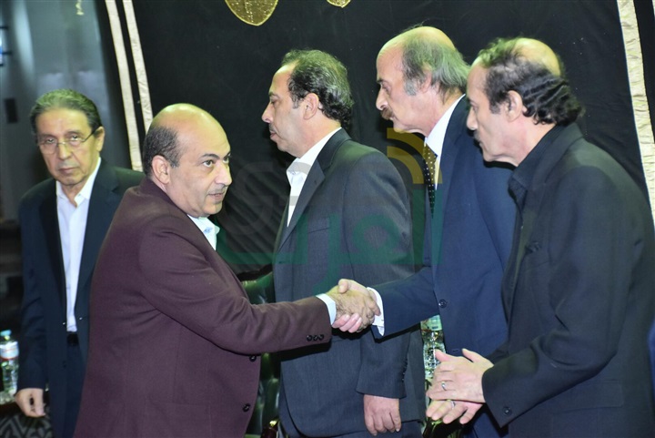 بالصور.. بدء عزاء المخرج محمد راضي بمسجد عمر مكرم