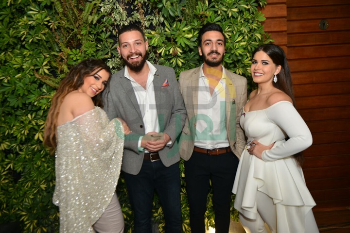 بالصور.. شريف منير يحتفل بخطوبة ابنته اسما علي محمود حجازي بالصور.. شريف منير يحتفل بخطوبة ابنته اسما علي محمود حجازي