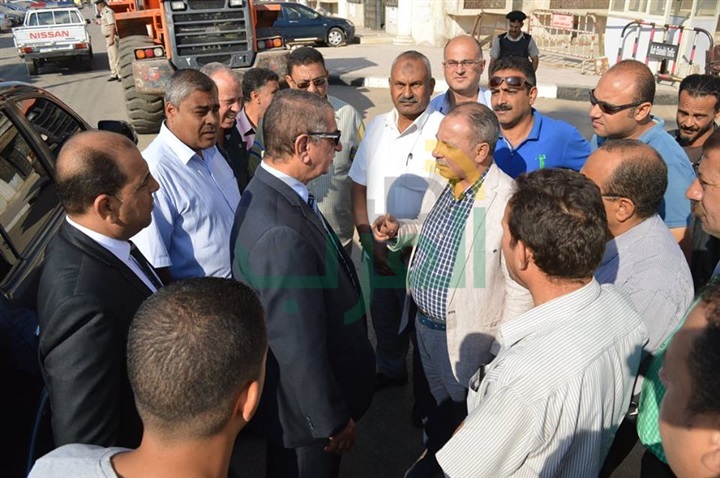 بالفيديو والصور.. بدء حملة نظافة مكثفة بكفر الشيخ