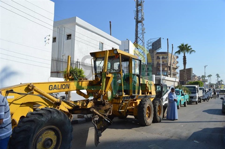 بالفيديو والصور.. بدء حملة نظافة مكثفة بكفر الشيخ