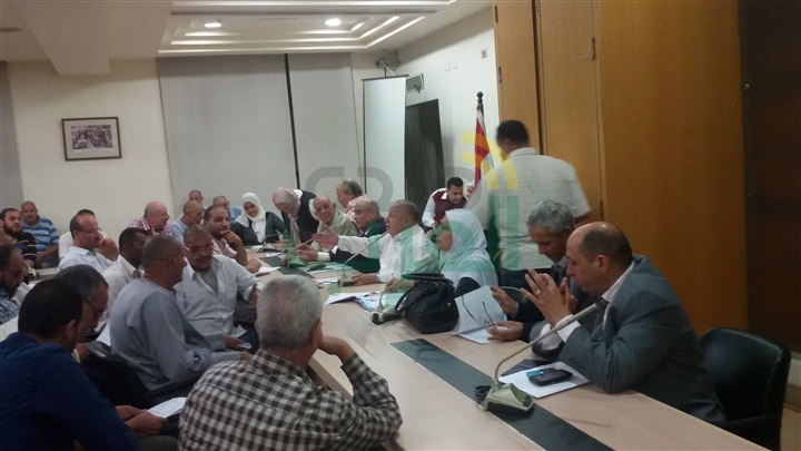  التجار يعلنون غضبهم أثناء اجتماع شعبة البقالة بغرفة الأسكندرية اليوم