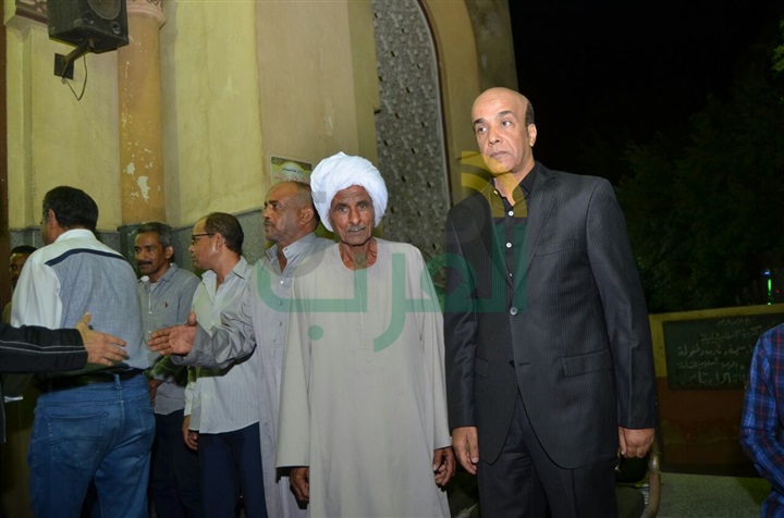 بالصور.. بدء عزاء الشيخ خليفة الشقيق الأكبر للفنان سليمان عيد بالصور.. بدء عزاء الشيخ خليفة الشقيق الأكبر للفنان سليمان عيد