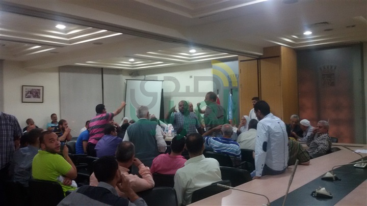  التجار يعلنون غضبهم أثناء اجتماع شعبة البقالة بغرفة الأسكندرية اليوم